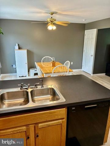 15 LIGHTHOUSE DR, Jonestown, PA 17038