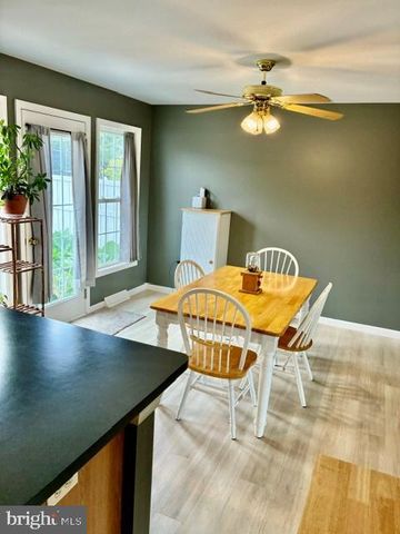 15 LIGHTHOUSE DR, Jonestown, PA 17038