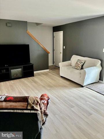 15 LIGHTHOUSE DR, Jonestown, PA 17038
