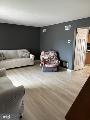 15 LIGHTHOUSE DR, Jonestown, PA 17038