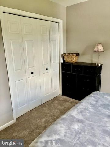 15 LIGHTHOUSE DR, Jonestown, PA 17038