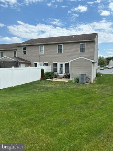 15 LIGHTHOUSE DR, Jonestown, PA 17038