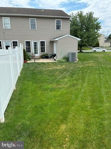 15 LIGHTHOUSE DR, Jonestown, PA 17038