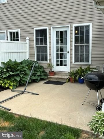 15 LIGHTHOUSE DR, Jonestown, PA 17038