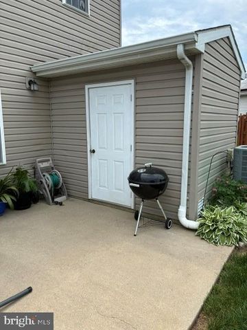 15 LIGHTHOUSE DR, Jonestown, PA 17038