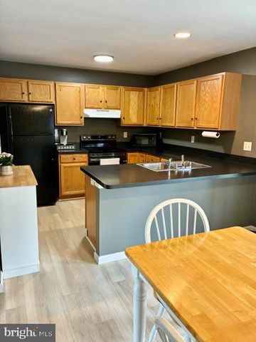 15 LIGHTHOUSE DR, Jonestown, PA 17038