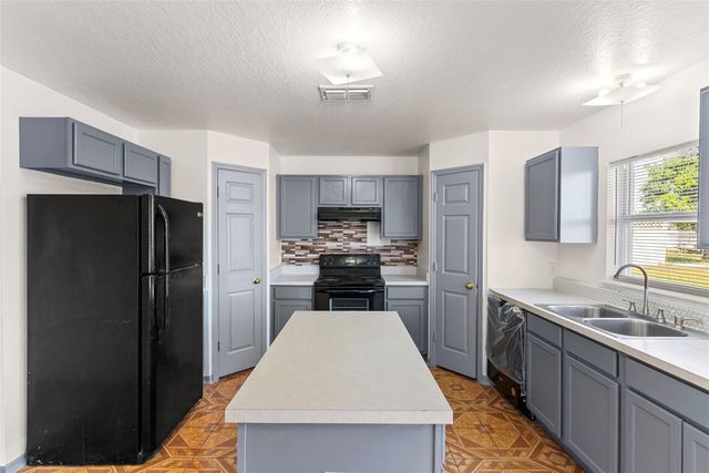 125 VISTA VIEW AVENUE, Eagle Lake, FL 33839