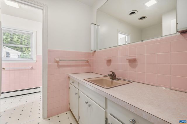 5662 LAUREL RIDGE RD, Ruckersville, VA 22968