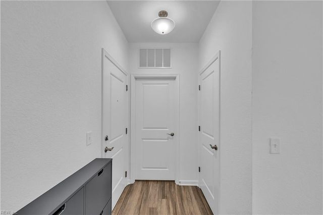 1732 Dromolin Dr Ste 305, Virginia Beach, VA 23456