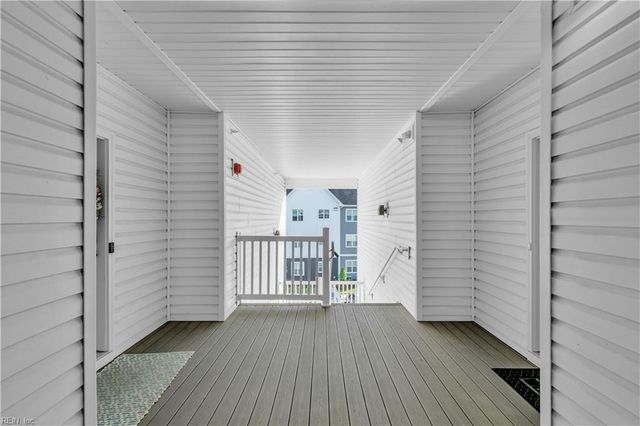 1732 Dromolin Dr Ste 305, Virginia Beach, VA 23456