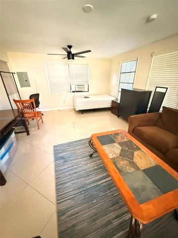 502 Ibis Drive, Delray Beach, FL 33444