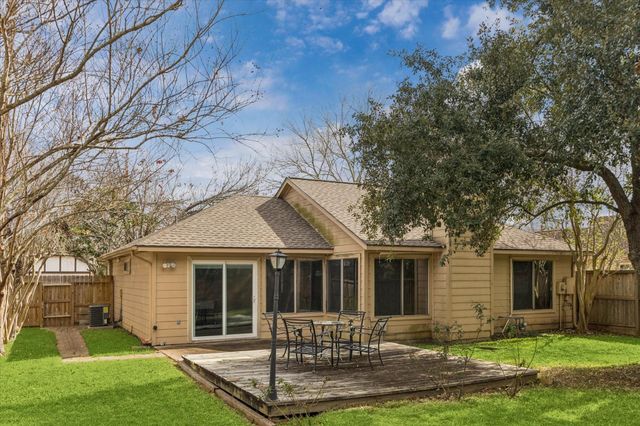 2522 Old Fort Road, Sugar Land, TX 77479