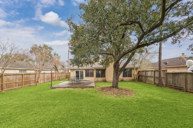 2522 Old Fort Road, Sugar Land, TX 77479