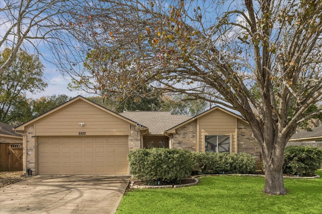 2522 Old Fort Road, Sugar Land, TX 77479