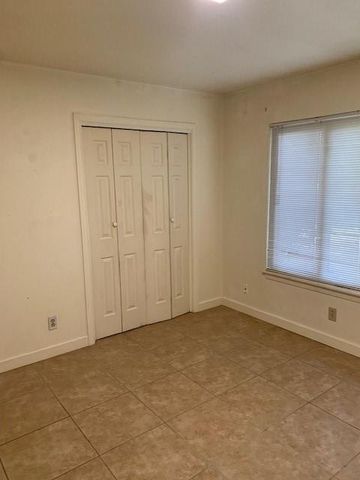 1900 Fairlawn LN 2, Austin, TX 78704