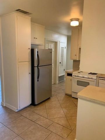 1900 Fairlawn LN 2, Austin, TX 78704