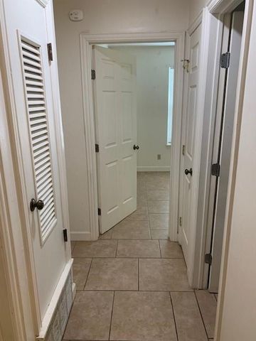 1900 Fairlawn LN 2, Austin, TX 78704