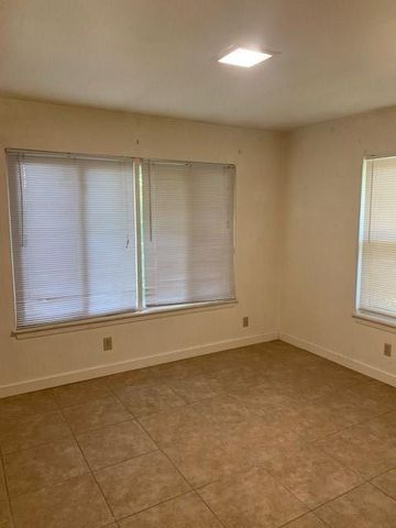 1900 Fairlawn LN 2, Austin, TX 78704