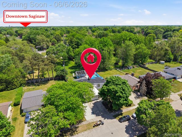 1112 E Washburn Place, Saginaw, MI 48602