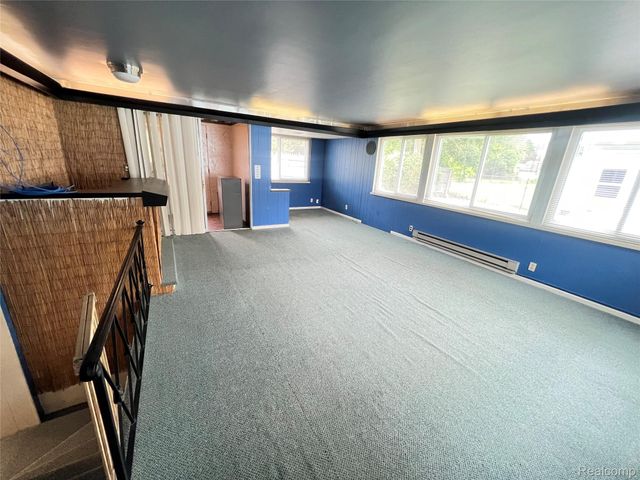 1112 E Washburn Place, Saginaw, MI 48602