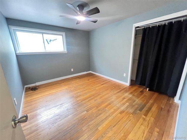 1112 E Washburn Place, Saginaw, MI 48602