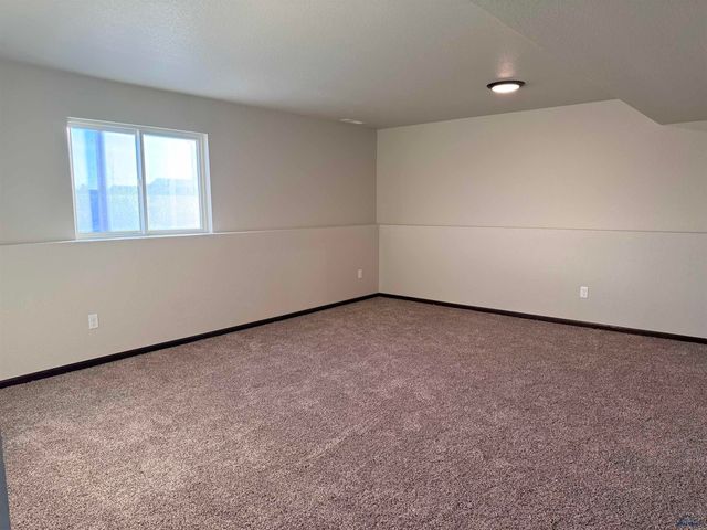 5507 TRAVERSE DR, Rapid City, SD 57703