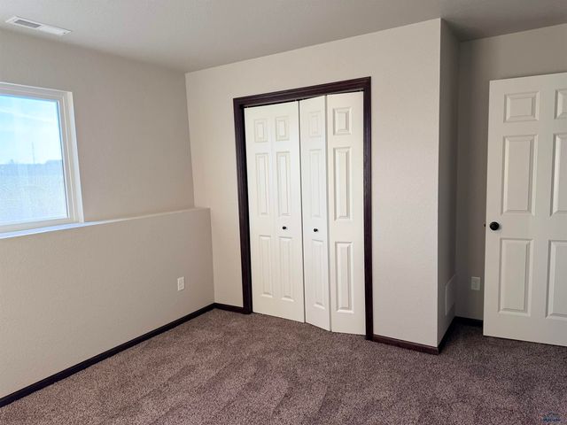 5507 TRAVERSE DR, Rapid City, SD 57703