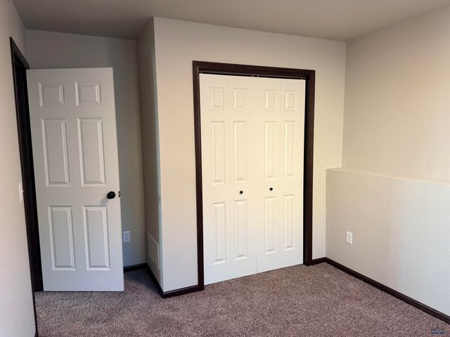 5507 TRAVERSE DR, Rapid City, SD 57703