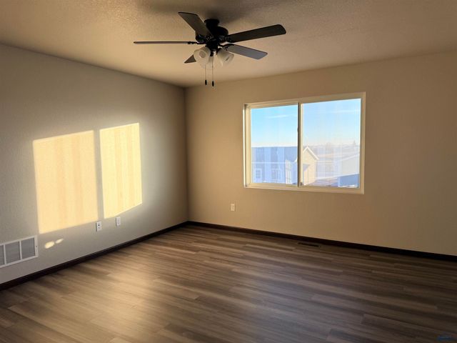 5507 TRAVERSE DR, Rapid City, SD 57703