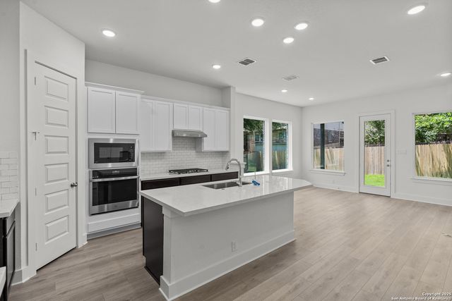 310 Glenwood Ranch, Cibolo, TX 78108