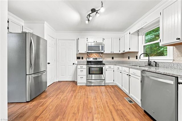 1 Downing Ridge Court, Greensboro, NC 27407