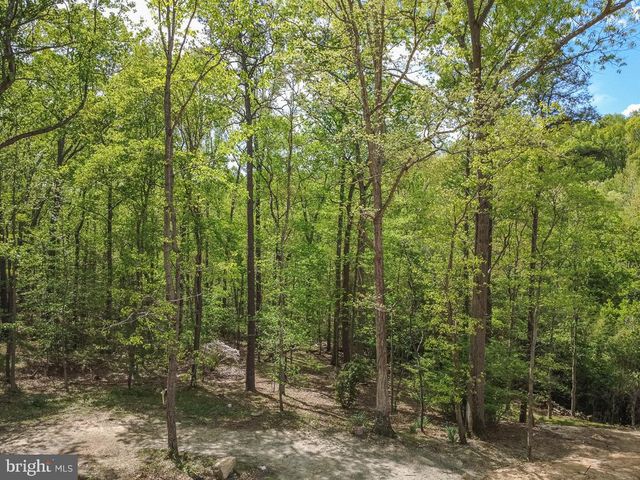 7322 LACKAWANNA DR, Springfield, VA 22150
