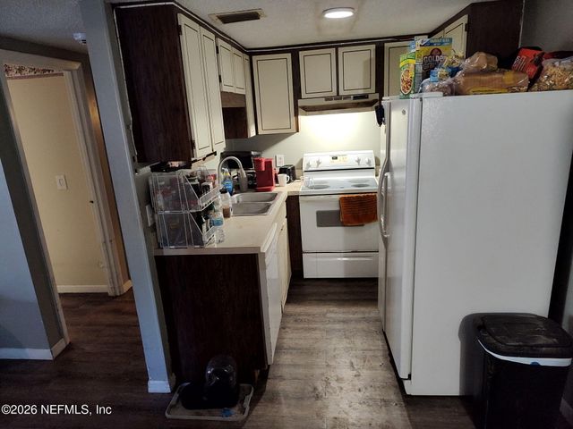 3610 COLLEGE Place, Jacksonville, FL 32205