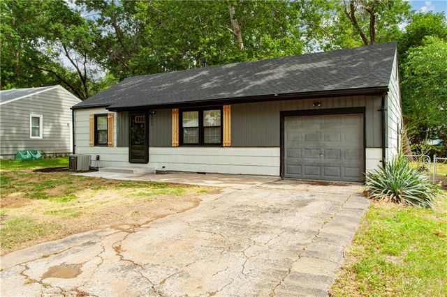 8809 E 71st Terrace, Raytown, MO 64133