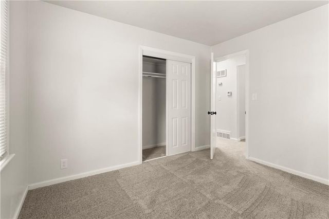 8809 E 71st Terrace, Raytown, MO 64133