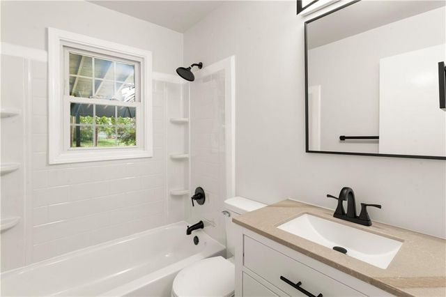 8809 E 71st Terrace, Raytown, MO 64133