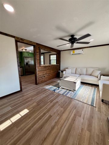 709 Fourth Street, Bangs, TX 76823
