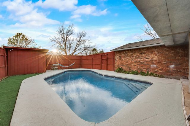 9230 Millwood Drive, Rowlett, TX 75088