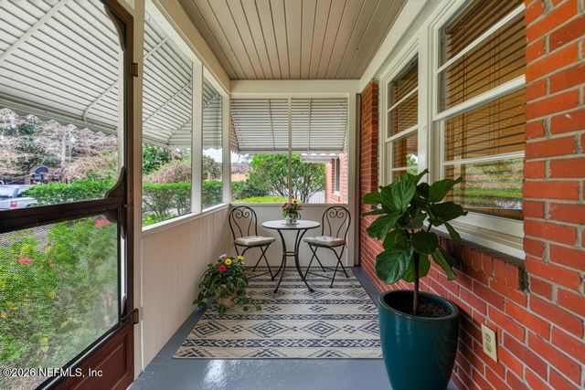 2862 SEVILLE Court, Jacksonville, FL 32207