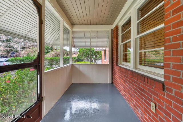 2862 SEVILLE Court, Jacksonville, FL 32207