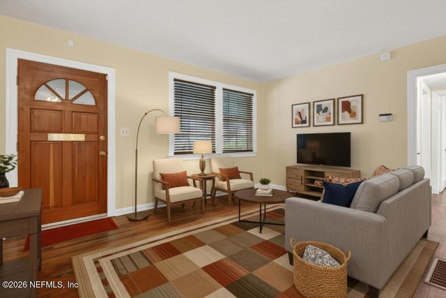 2862 SEVILLE Court, Jacksonville, FL 32207