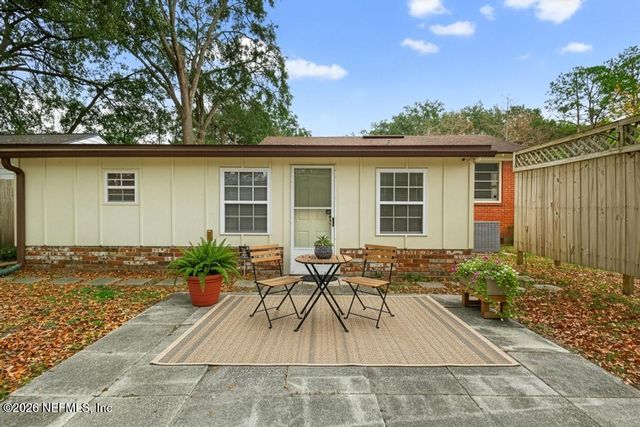 2862 SEVILLE Court, Jacksonville, FL 32207