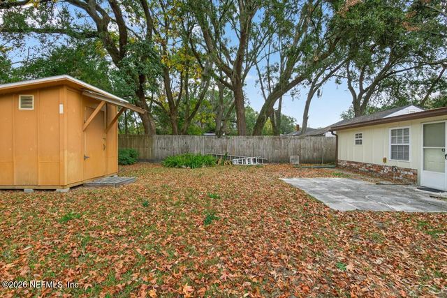 2862 SEVILLE Court, Jacksonville, FL 32207