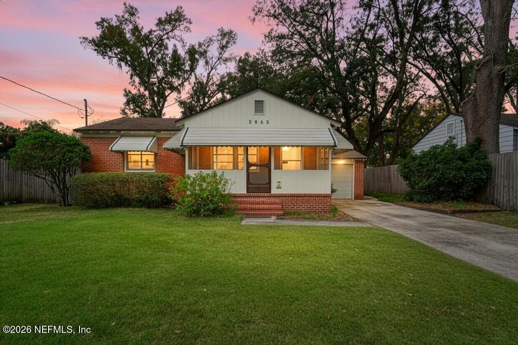2862 SEVILLE Court, Jacksonville, FL 32207