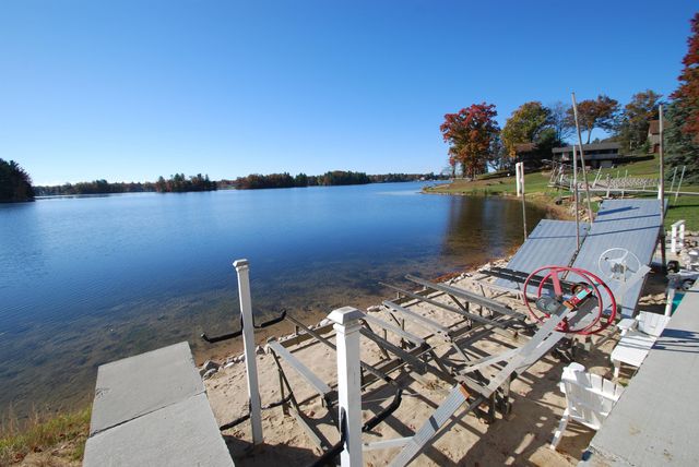 1820 N Ogemaw Trail, Churchill Twp, MI 48661