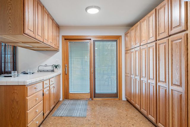 108 W 45th Avenue, Kennewick, WA 99337