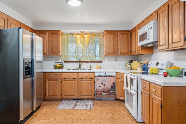 108 W 45th Avenue, Kennewick, WA 99337