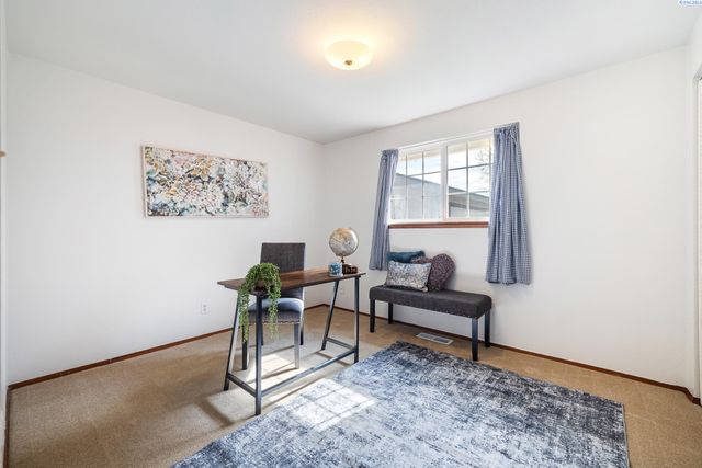108 W 45th Avenue, Kennewick, WA 99337
