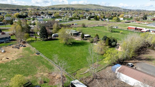 108 W 45th Avenue, Kennewick, WA 99337