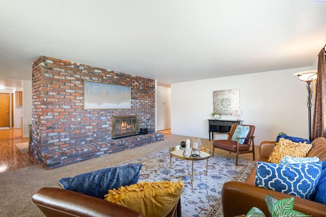 108 W 45th Avenue, Kennewick, WA 99337